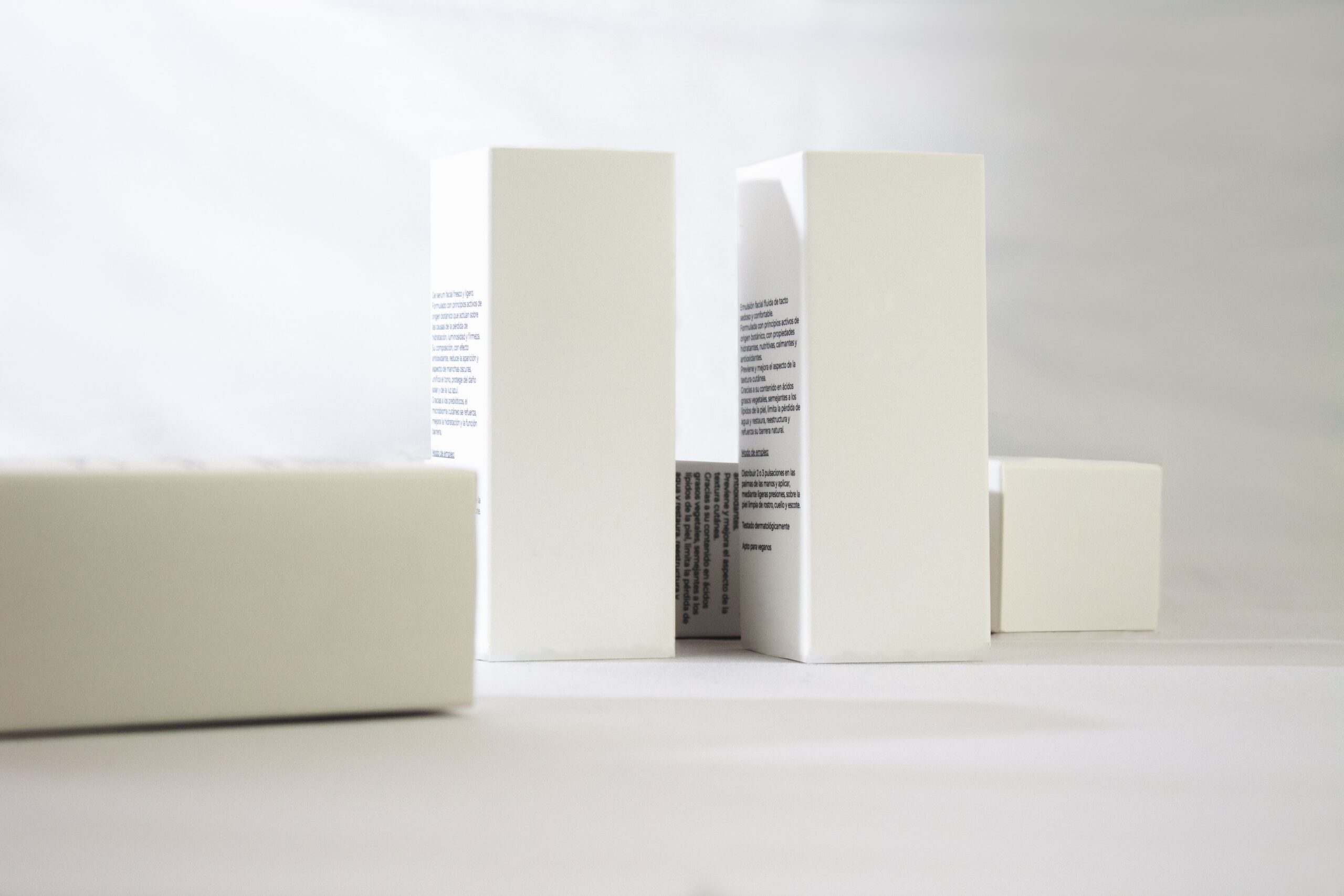 product shot of four white rectangular boxes with 2026 03 18 13 24 58 utc (1)