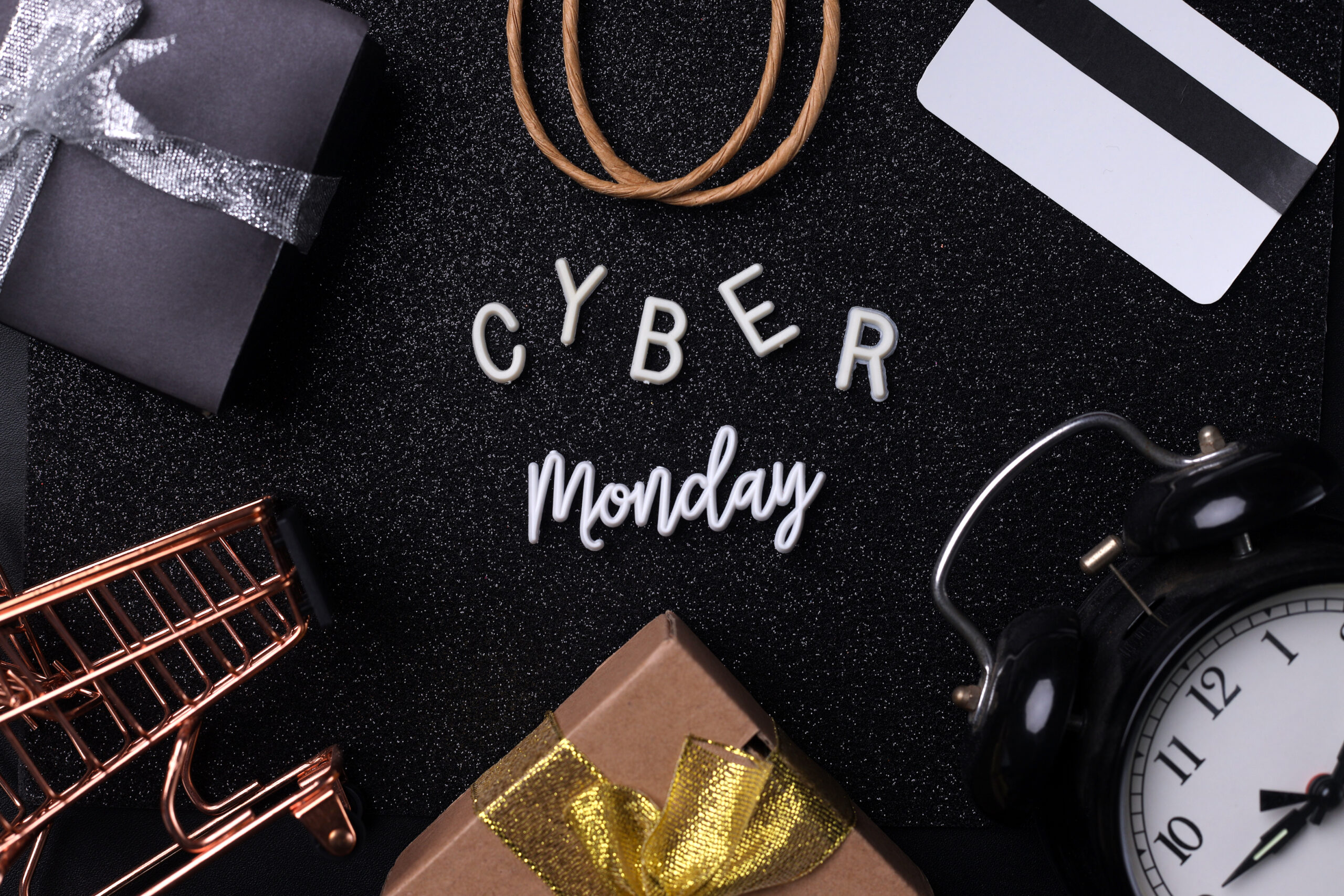 cyber monday shopping with gifts and credit card 2026 03 24 03 36 20 utc