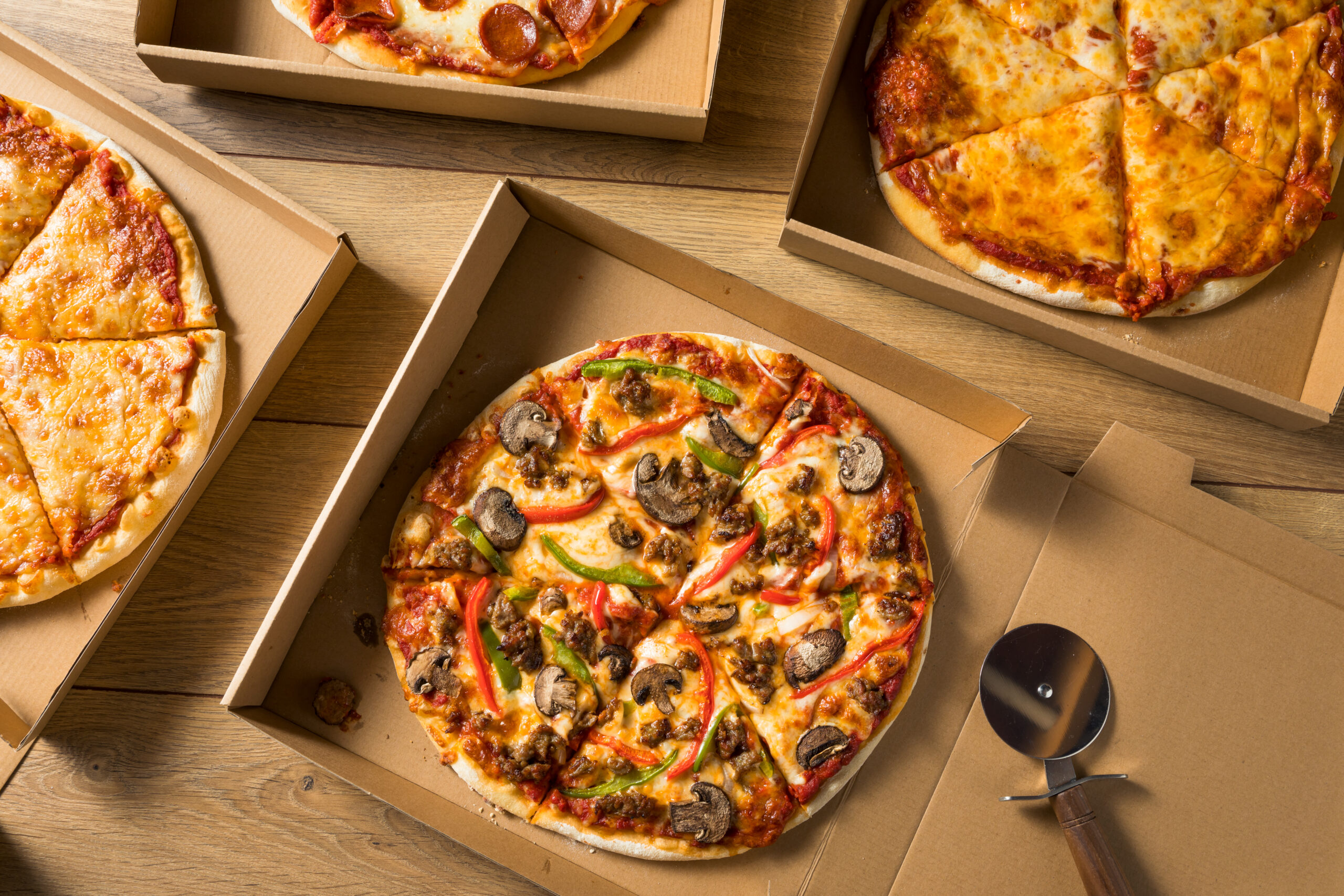 take out pizza in a box 2026 01 07 00 58 11 utc