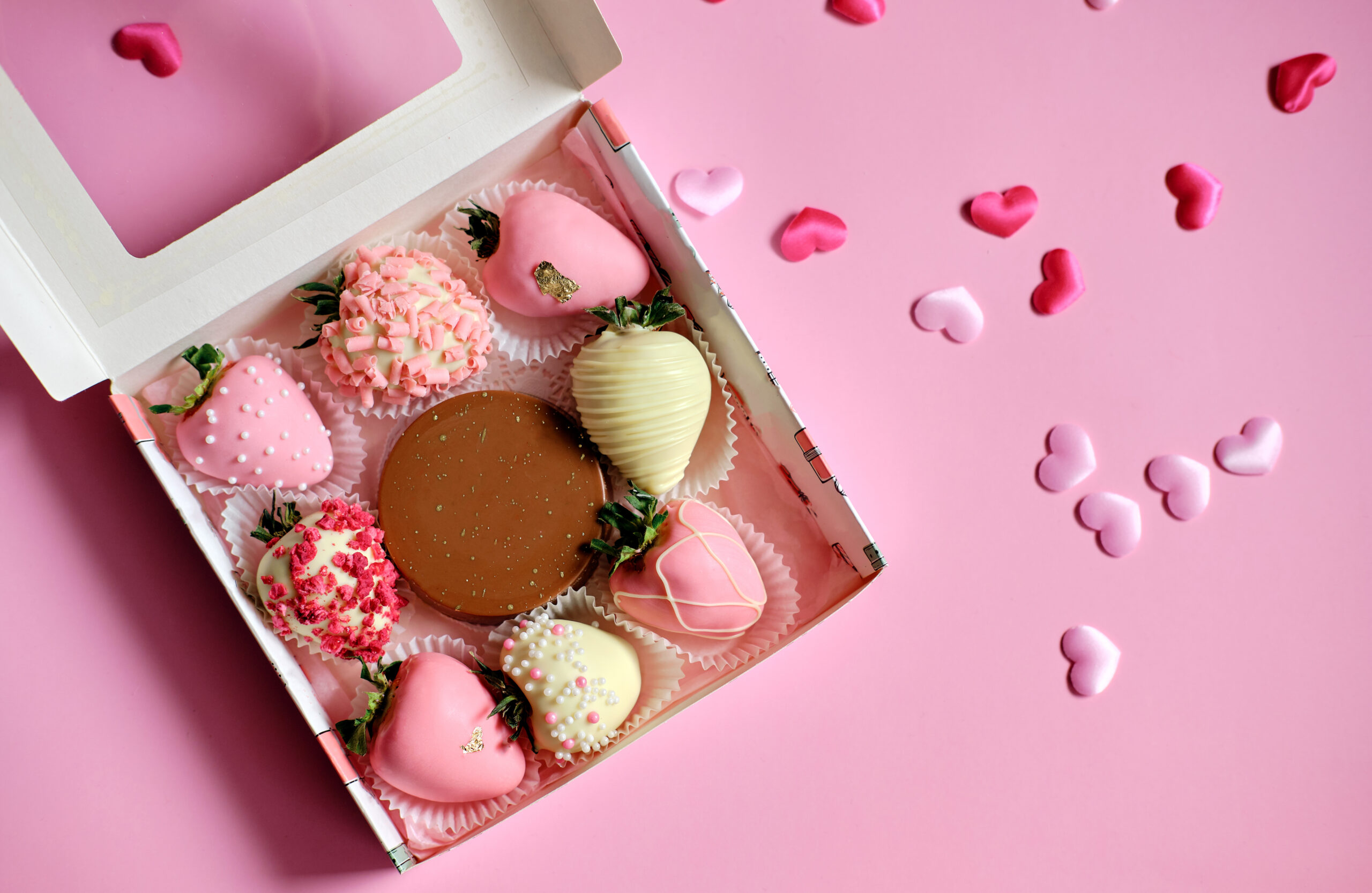 delicious chocolate covered strawberries in gift b 2026 03 19 22 53 46 utc