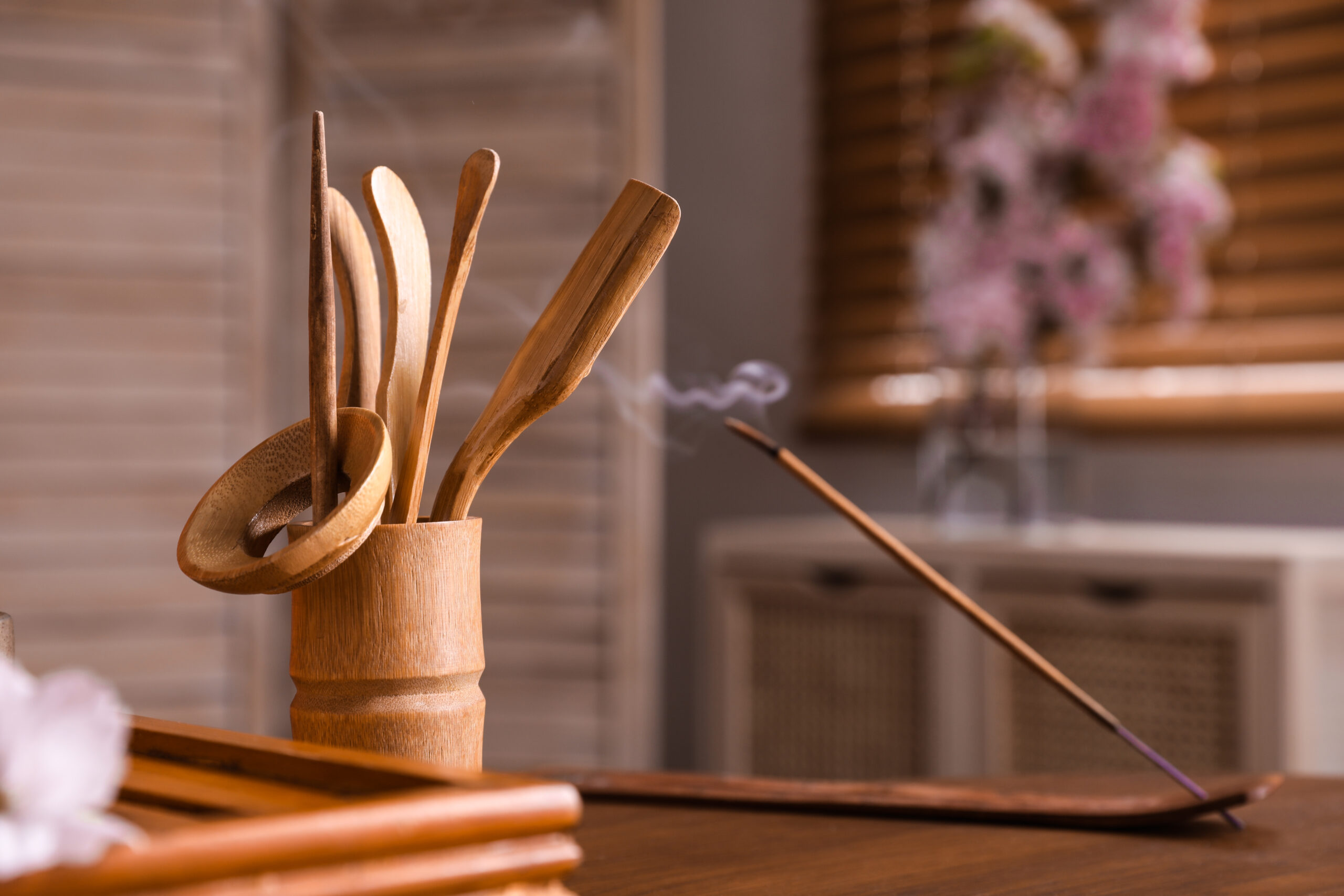 tea vase with bamboo tools for traditional tea cer 2026 01 16 17 54 11 utc