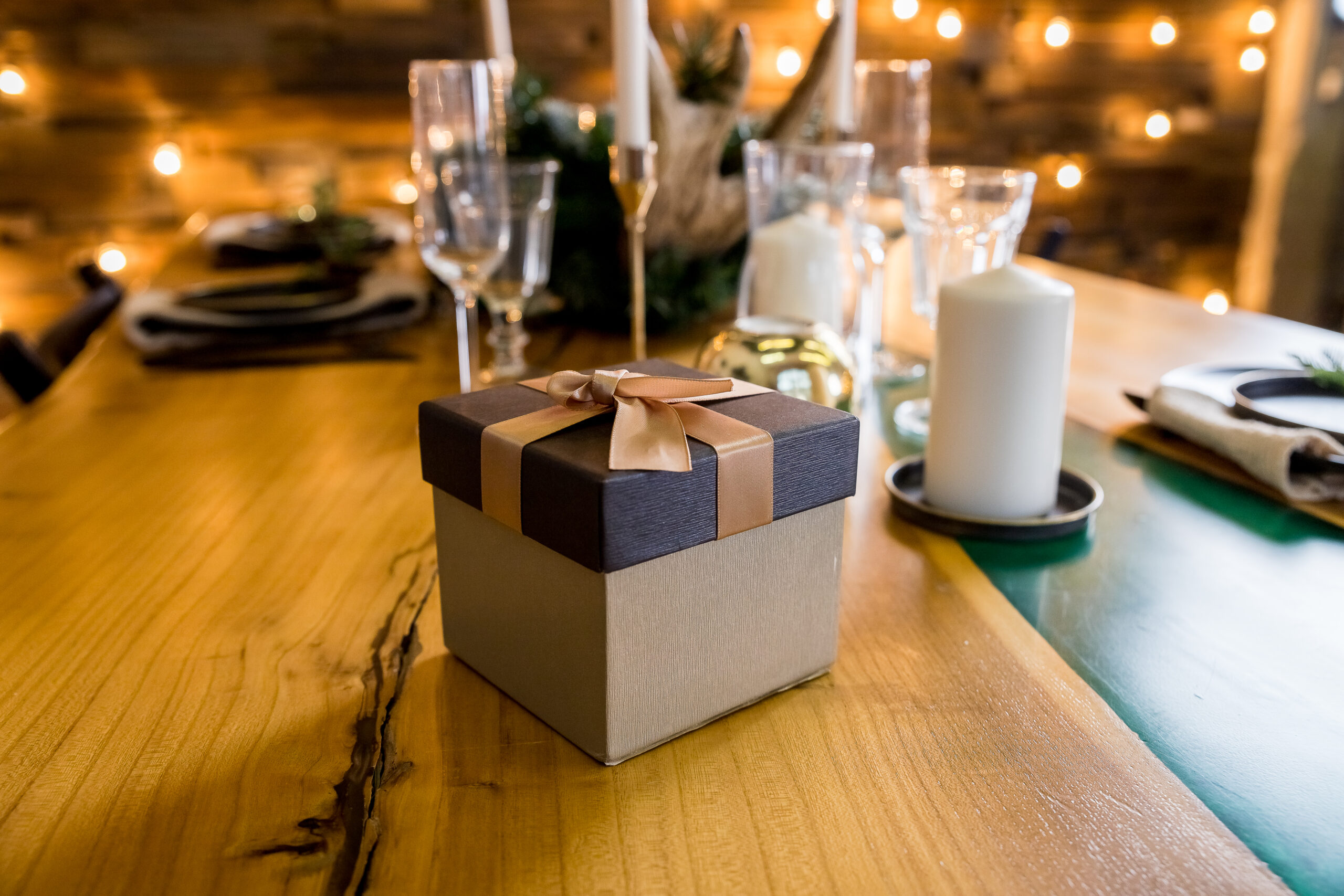 christmas dinner in living room on a wooden table 2026 03 18 11 45 09 utc