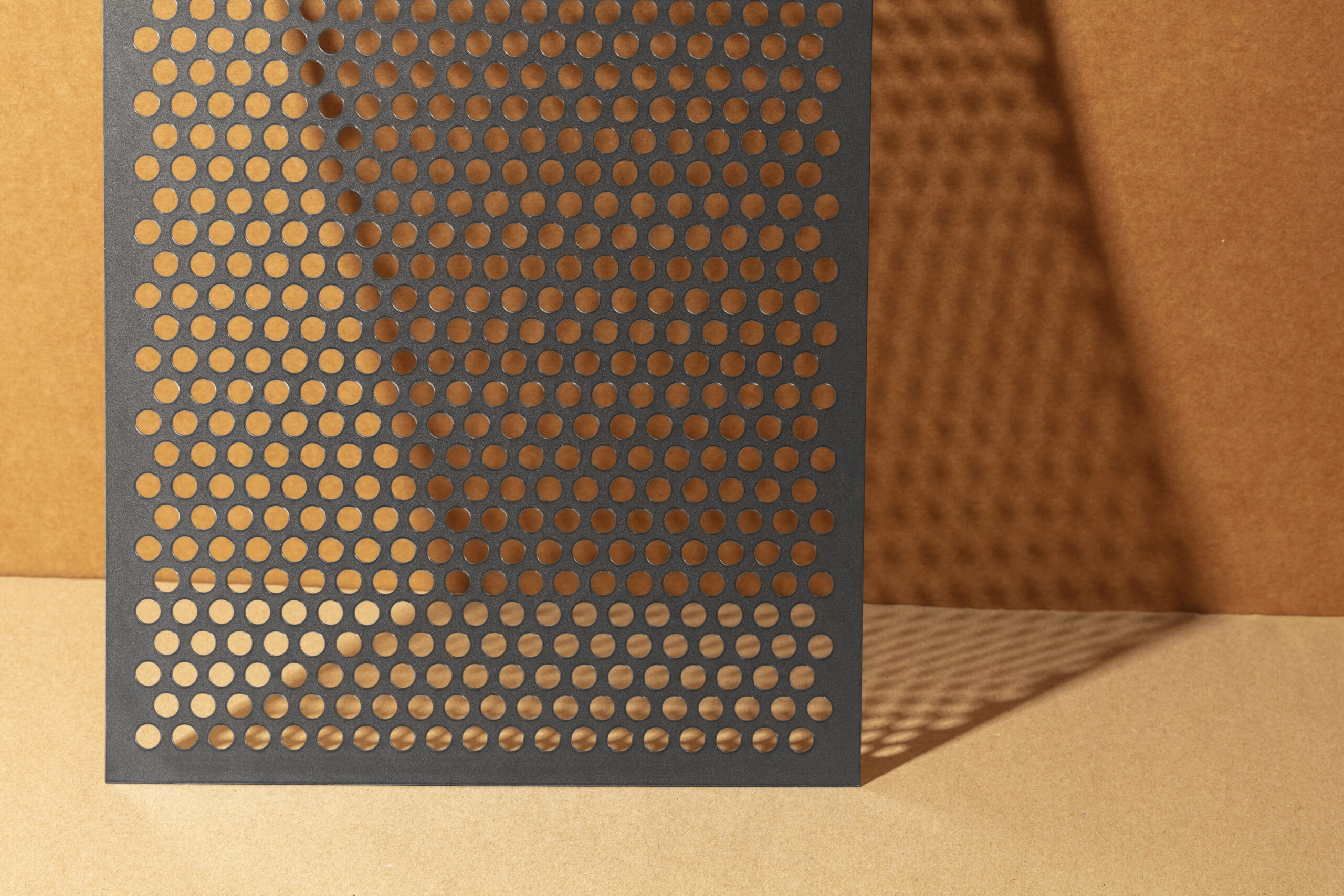 Custom pouch closures and decorative mesh pattern insert sample by Artsy Packaging UK