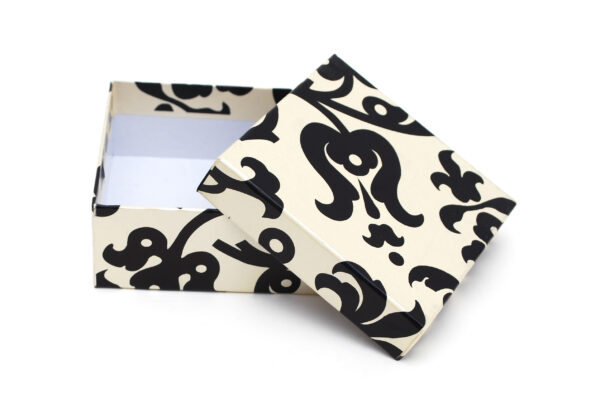 a gift box decoration 2026 03 26 06 56 16 utc