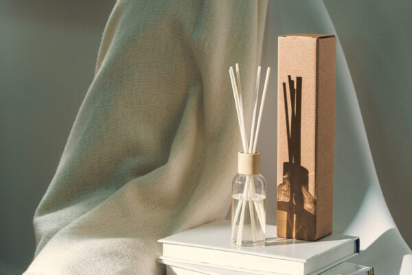 liquid home perfume in glass diffuser with sticks 2026 03 20 03 27 15 utc