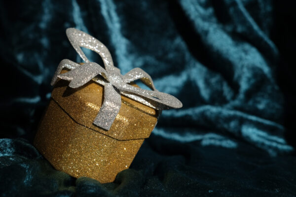 shiny gift box on a glamorous velvet background 2026 03 25 04 45 38 utc