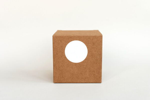 brown box with white circle on white background 2026 03 16 00 34 51 utc