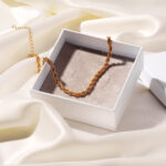 gold chain necklace in white jewelry gift box 2026 03 19 04 23 36 utc (1)